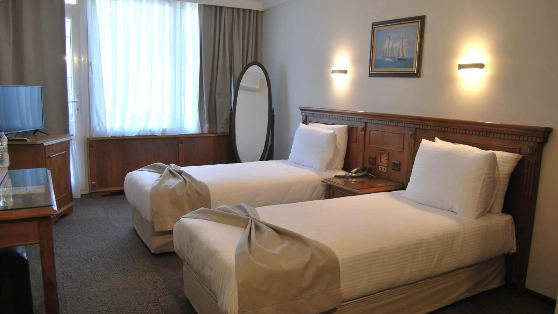 Otel Kaya イズミル ベッド・アンド・ブレックファスト