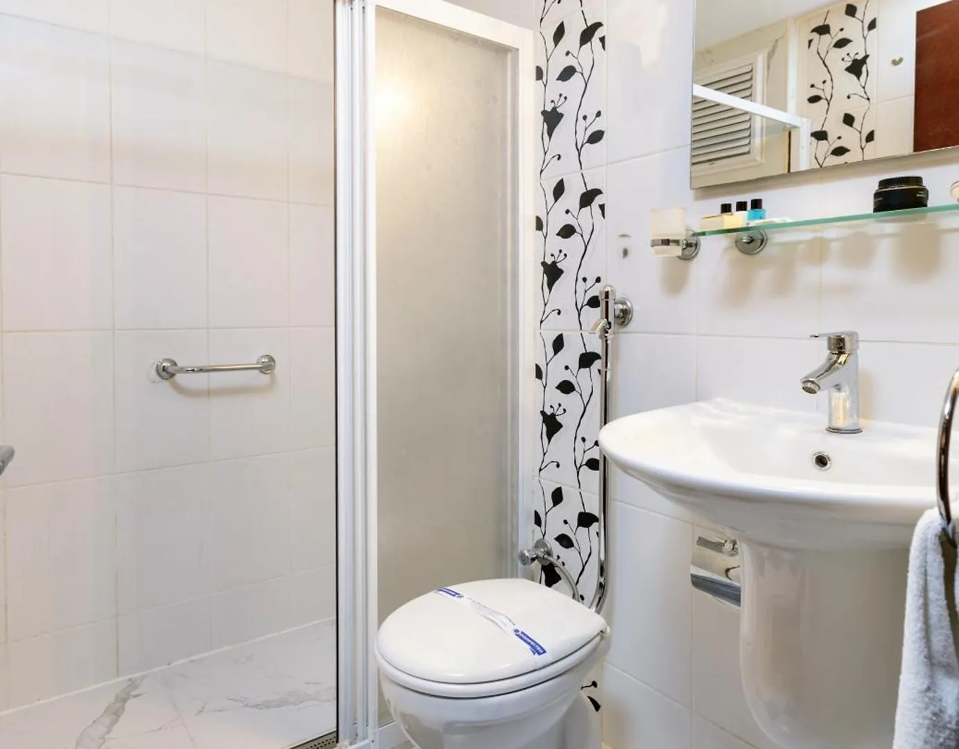 איזמיר Otel Kaya 0*,
