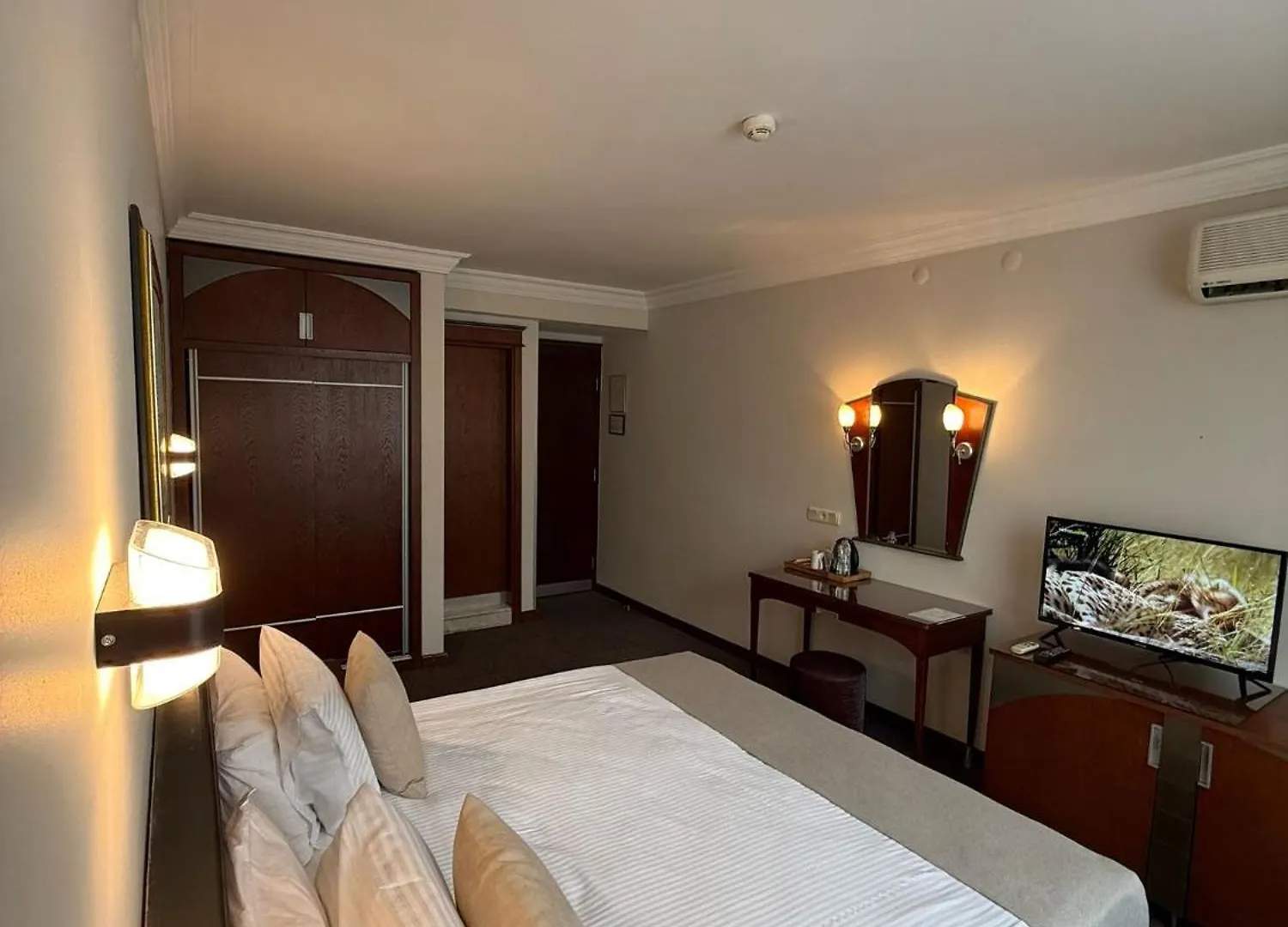 איזמיר Otel Kaya לינה וארוחת בוקר
