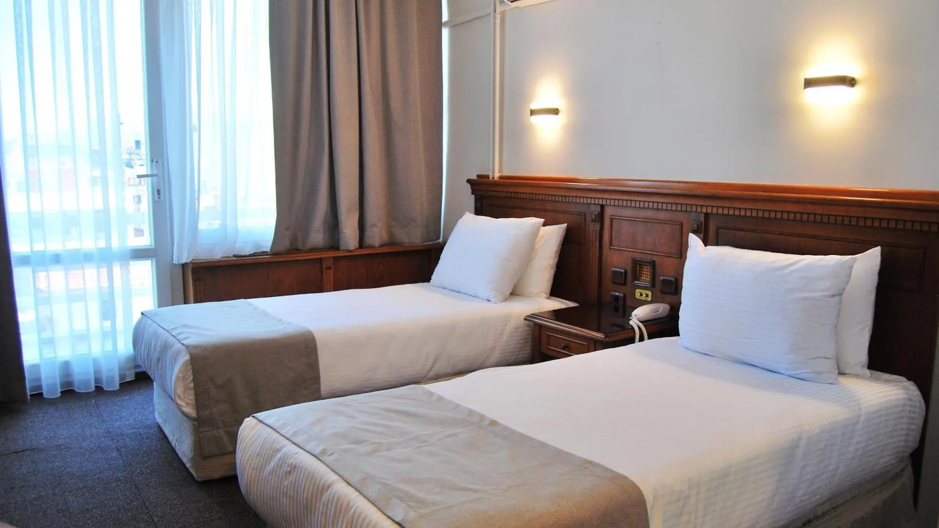 איזמיר Otel Kaya 0*,
