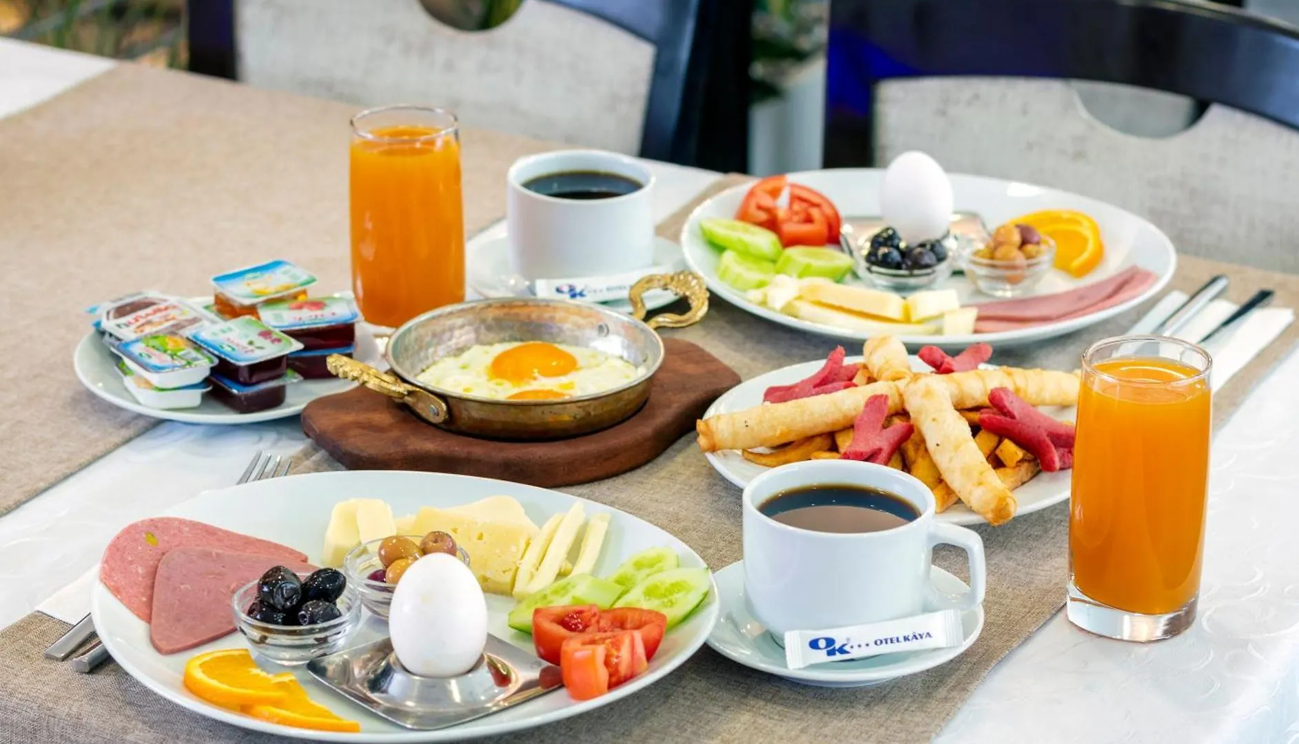 איזמיר Otel Kaya 0*,