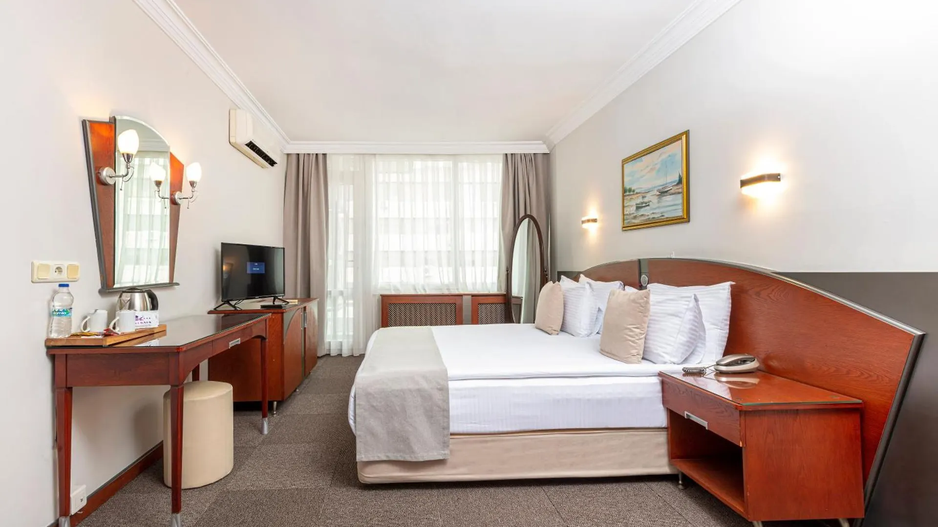 איזמיר Otel Kaya 0*,