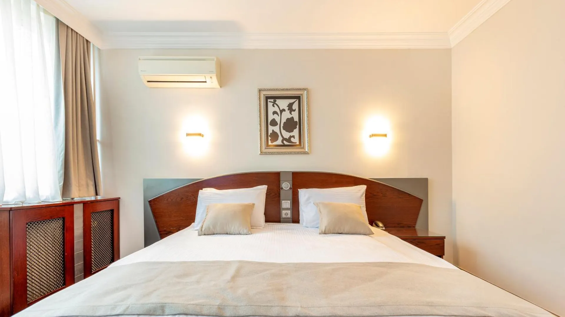 לינה וארוחת בוקר איזמיר Otel Kaya
